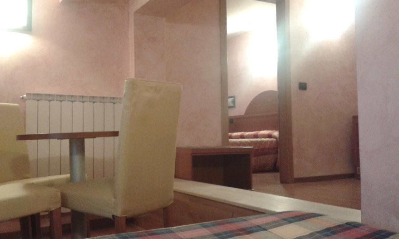 Hotel Cristallo Cerreto Laghi Exterior photo